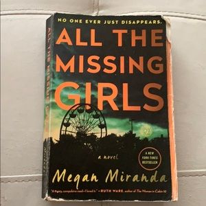 All the missing girls :book by Megan Miranda